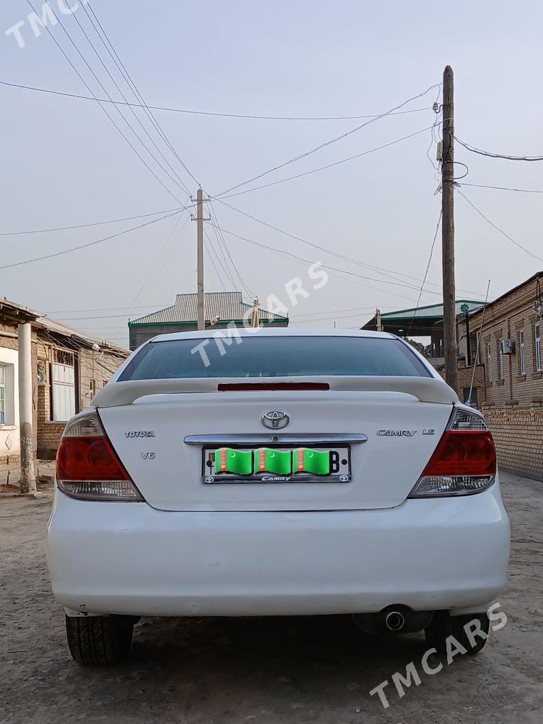 Toyota Camry 2004 - 120 000 TMT - Халач - img 6