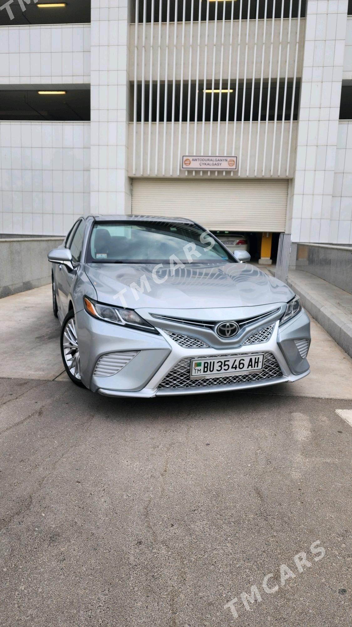 Toyota Camry 2018 - 320 000 TMT - Анев - img 4