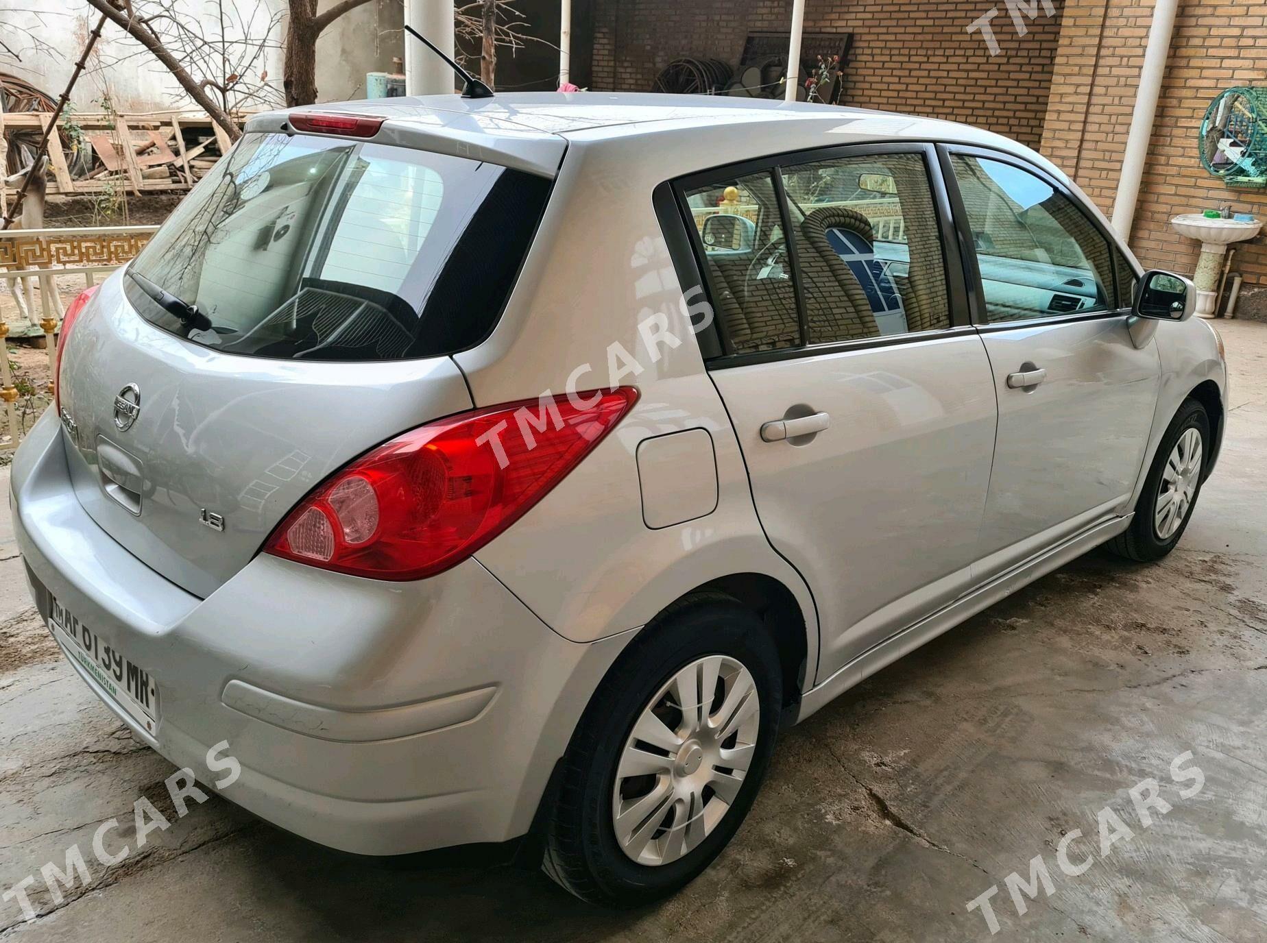 Nissan Versa 2010 - 100 000 TMT - Mary - img 3