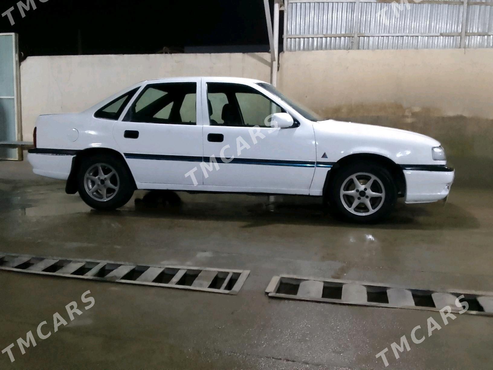 Opel Vectra 1993 - 37 000 TMT - Мары - img 4