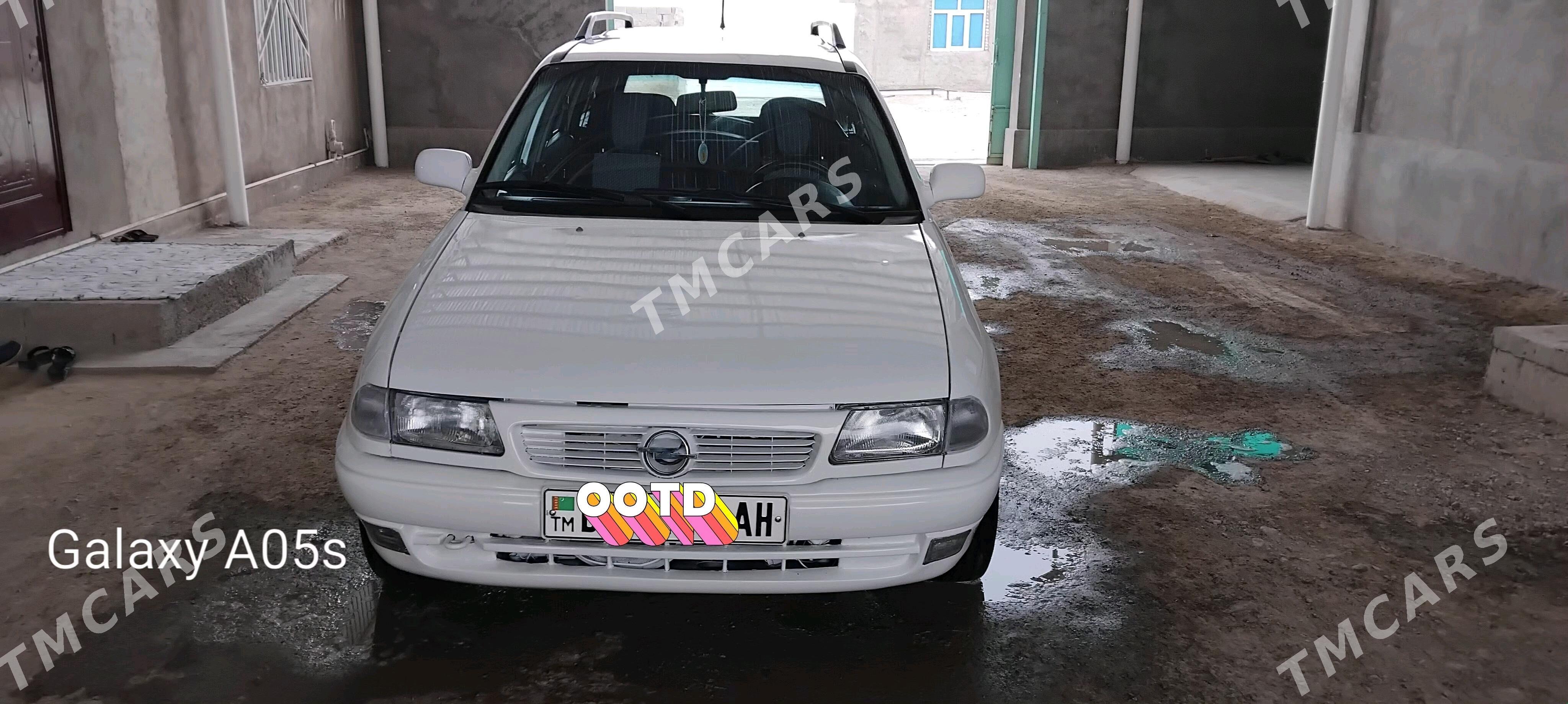 Opel Astra 1996 - 46 000 TMT - Бахарден - img 5