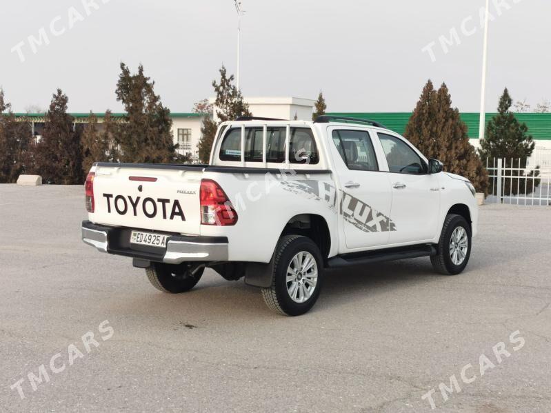 Toyota Hilux 2024 - 587 000 TMT - Aşgabat - img 6