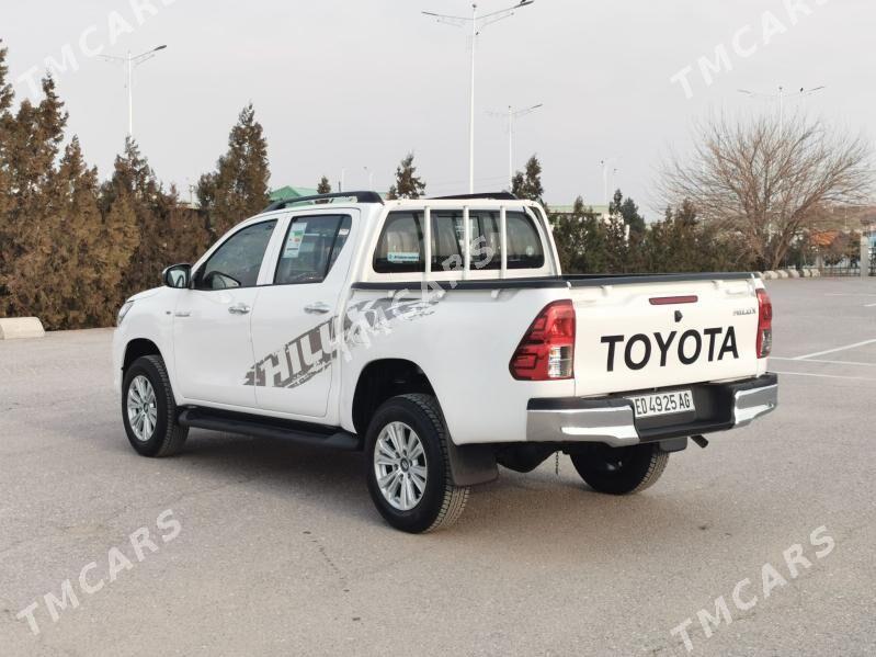 Toyota Hilux 2024 - 587 000 TMT - Aşgabat - img 4