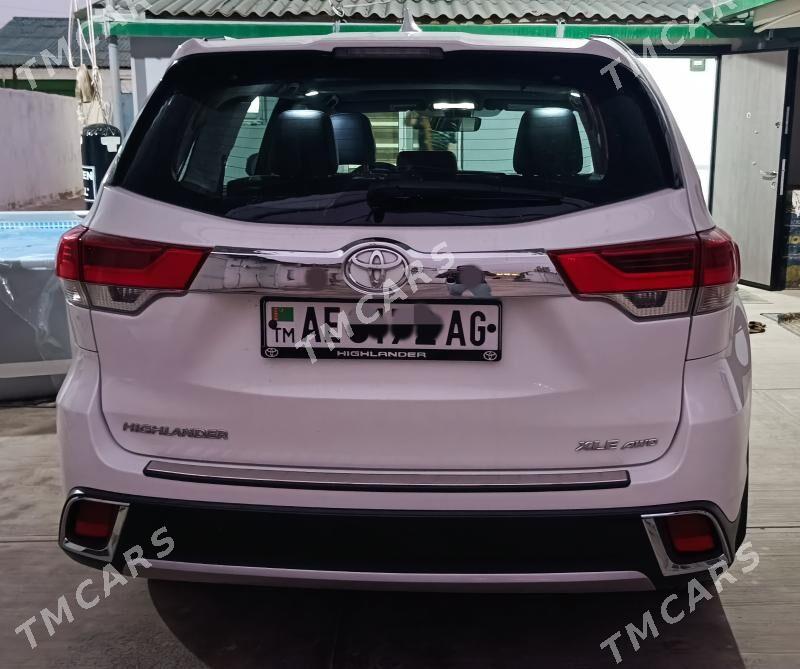 Toyota Highlander 2019 - 468 000 TMT - Бекреве - img 2