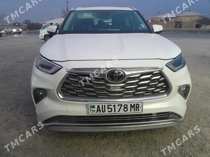 Toyota Highlander 2022 - 600 000 TMT - Мары - img 3