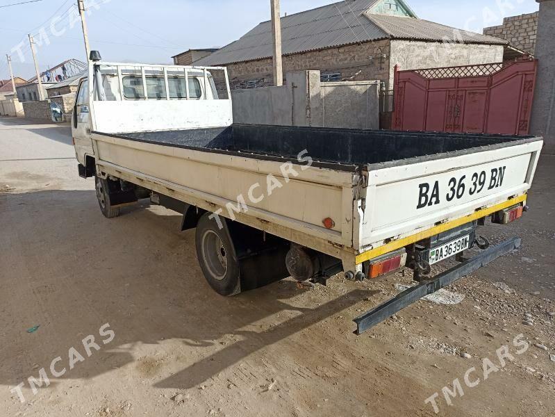 Mitsubishi Canter 2000 - 120 000 TMT - Balkanabat - img 3