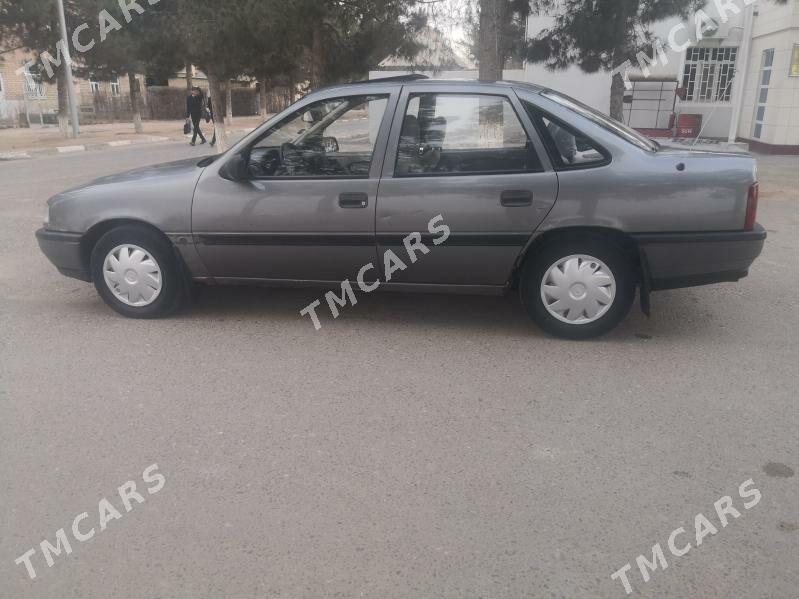 Opel Vectra 1991 - 30 000 TMT - Mary - img 2