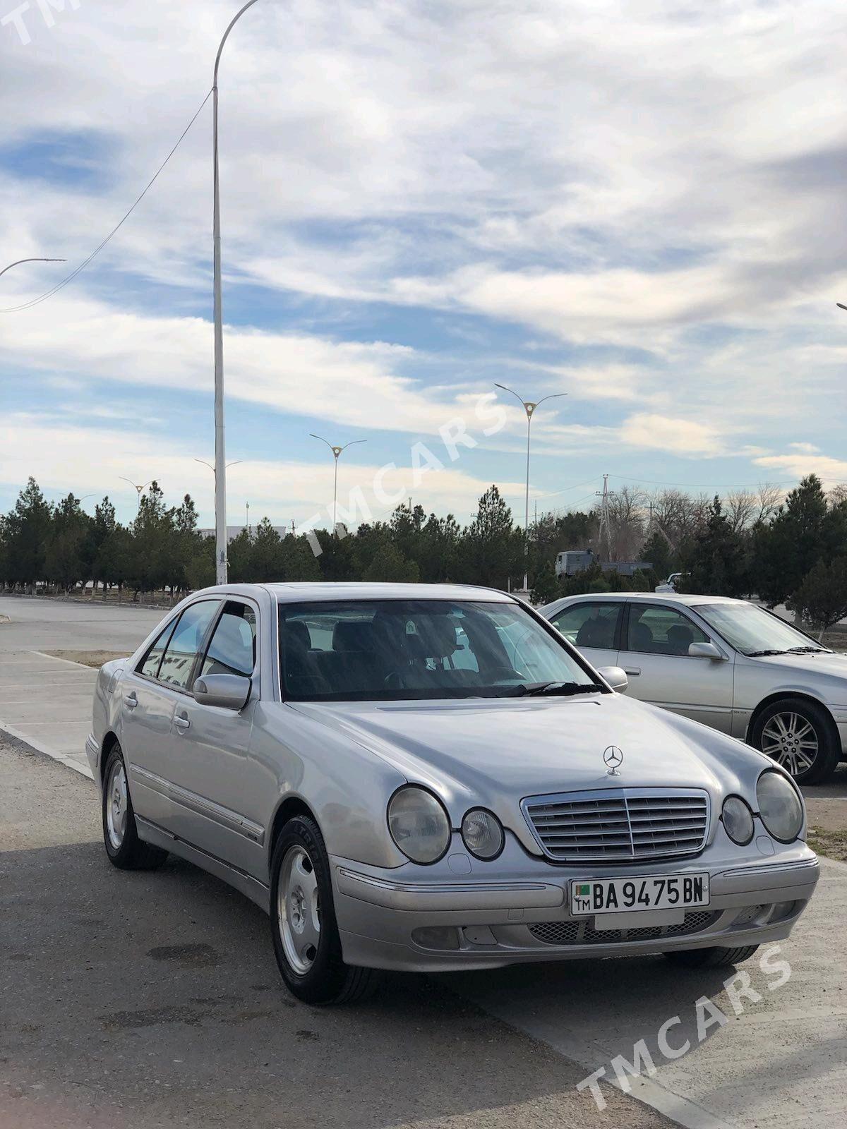 Mercedes-Benz E320 2002 - 120 000 TMT - Балканабат - img 10