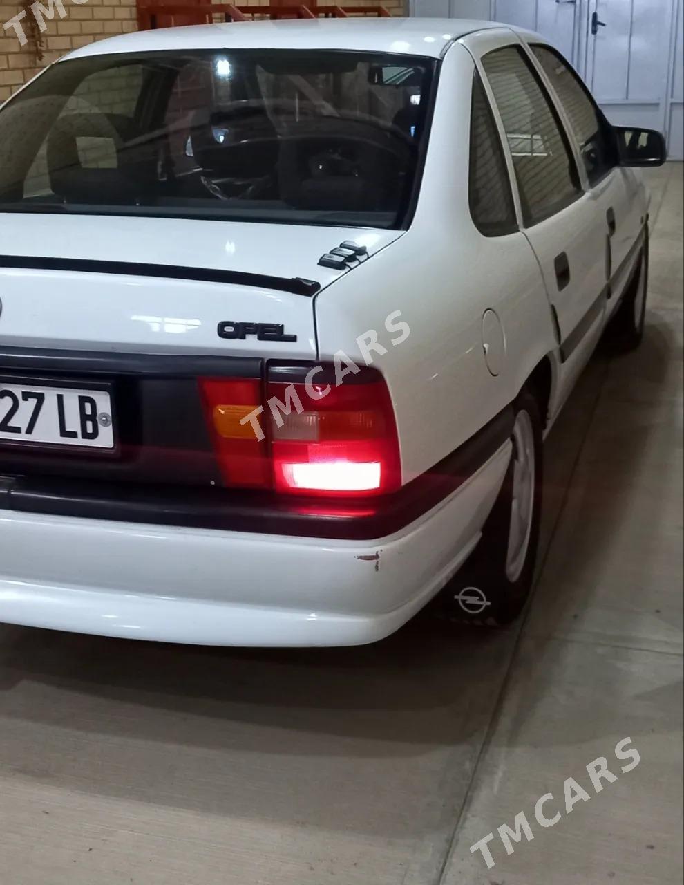 Opel Vectra 1994 - 50 000 TMT - Чарджоу - img 3