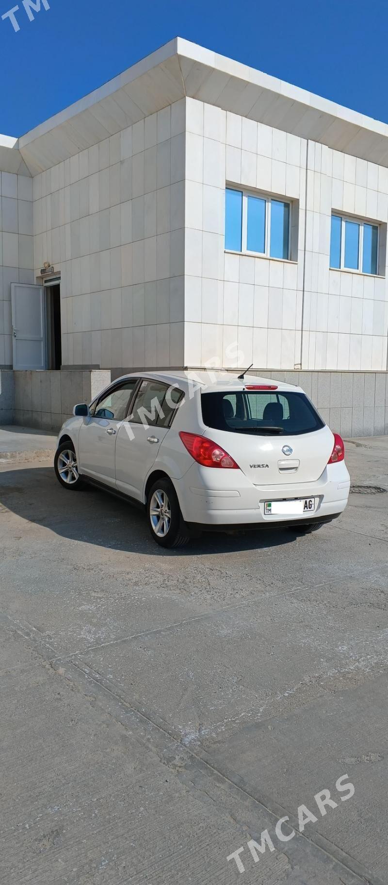 Nissan Versa 2010 - 117 000 TMT - 30 mkr - img 5