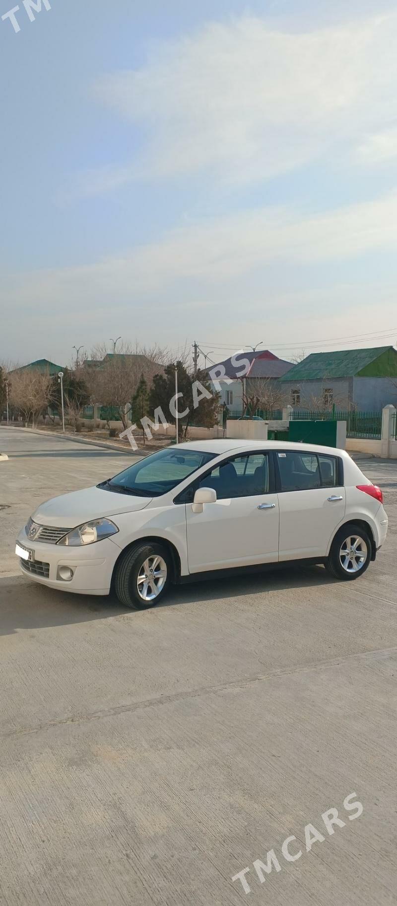 Nissan Versa 2010 - 117 000 TMT - 30 mkr - img 3