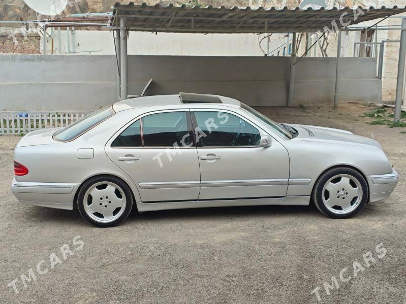 Mercedes-Benz E320 2001 - 129 000 TMT - Туркменбаши - img 7