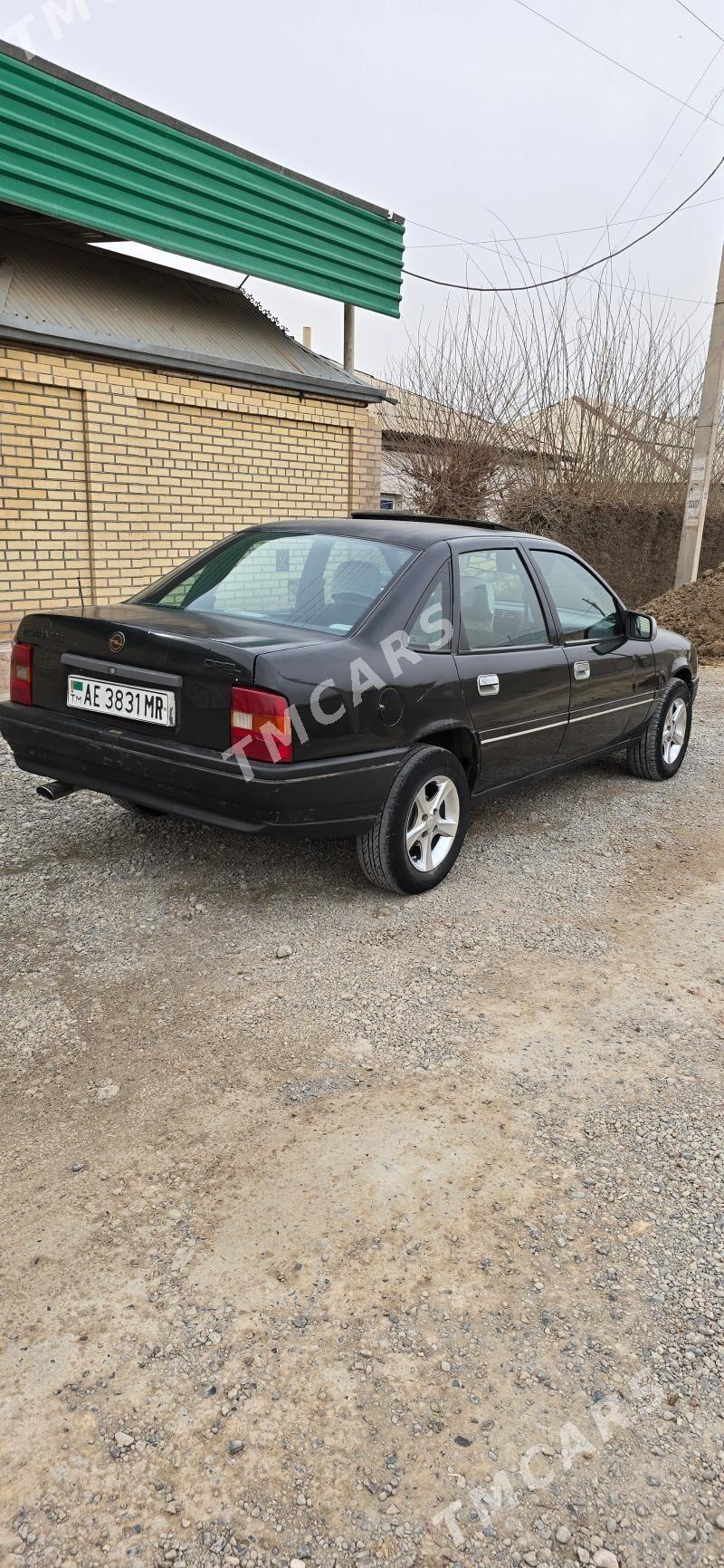 Opel Vectra 1992 - 25 000 TMT - Mary - img 7