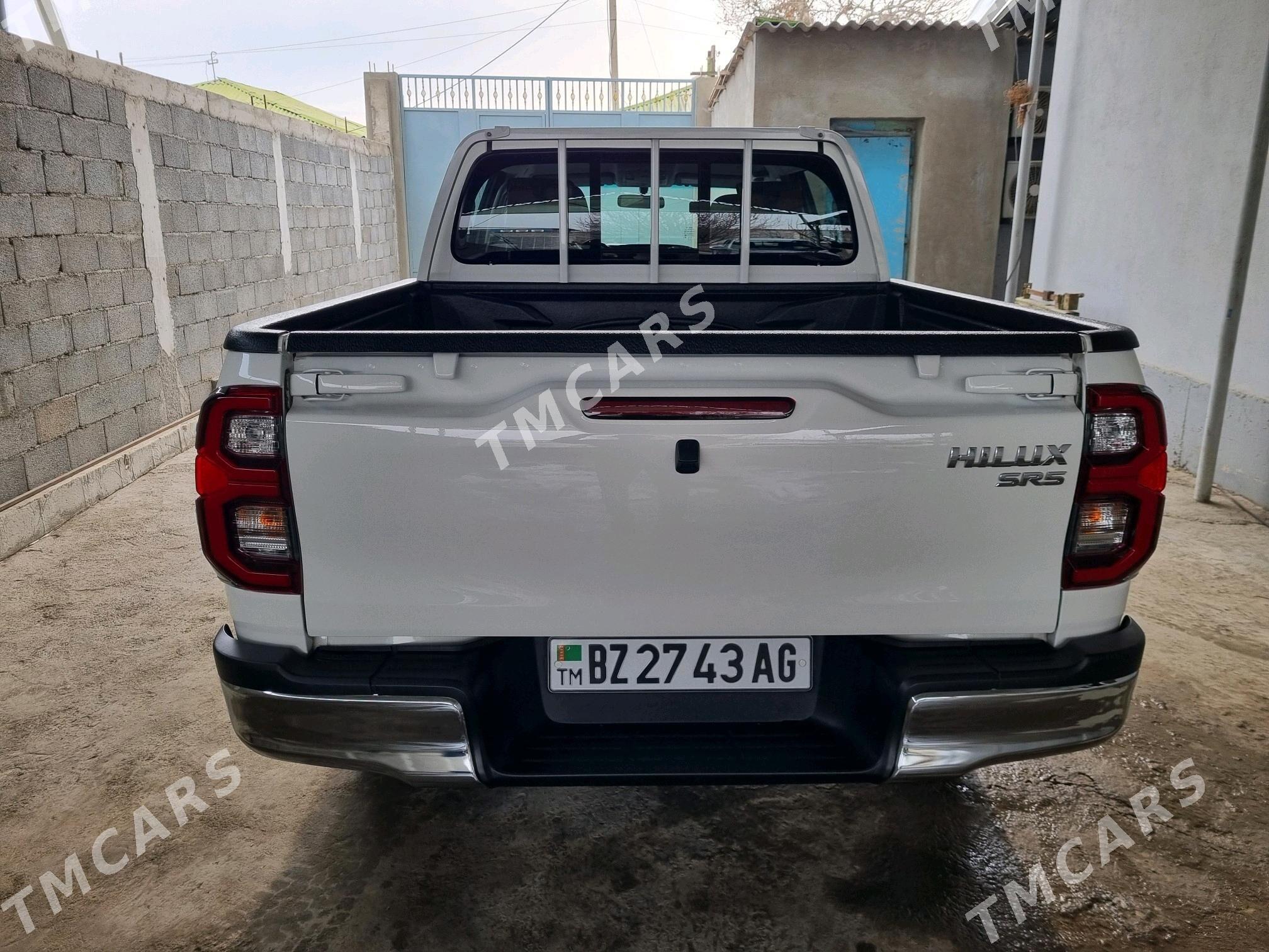 Toyota Hilux 2023 - 600 000 TMT - Bagyr - img 6