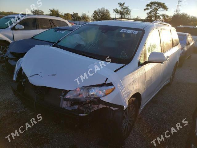 Toyota Sienna 2019 - 468 000 TMT - Aşgabat - img 5