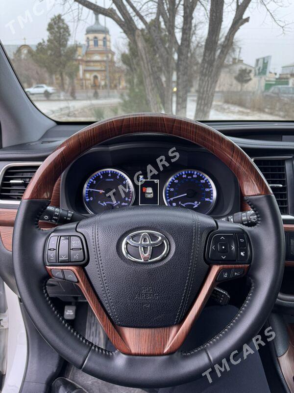 Toyota Highlander 2019 - 450 000 TMT - Türkmenabat - img 2