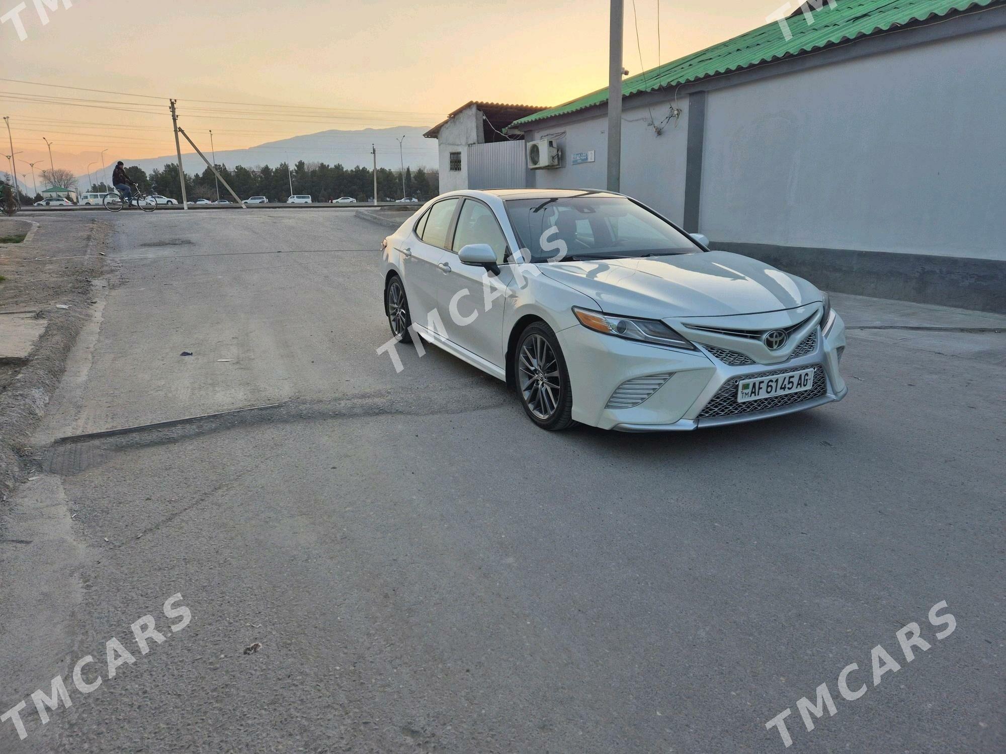 Toyota Camry 2019 - 284 200 TMT - Büzmeýin - img 2