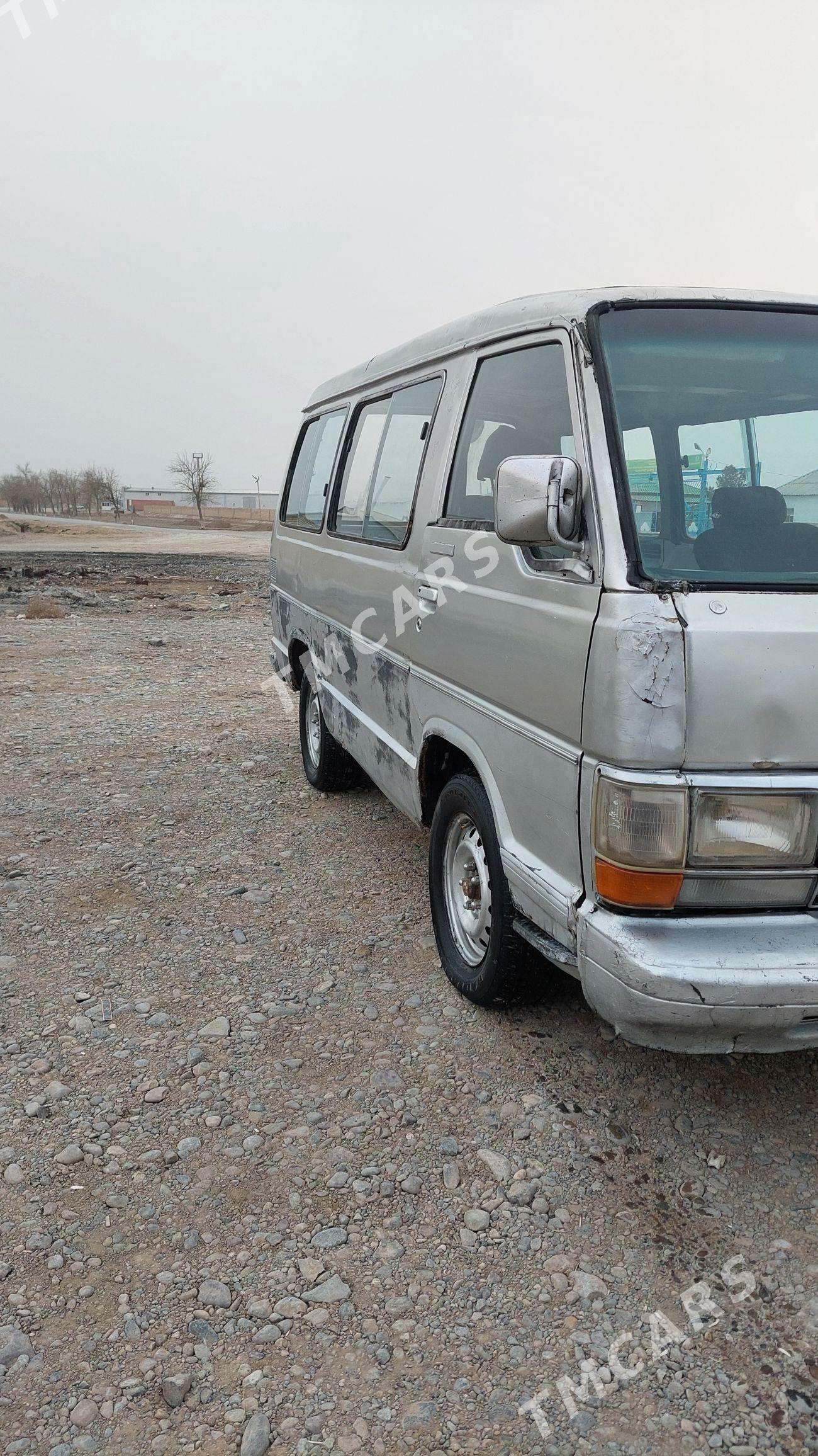 Toyota Hiace 1988 - 20 000 TMT - Сакарчага - img 4