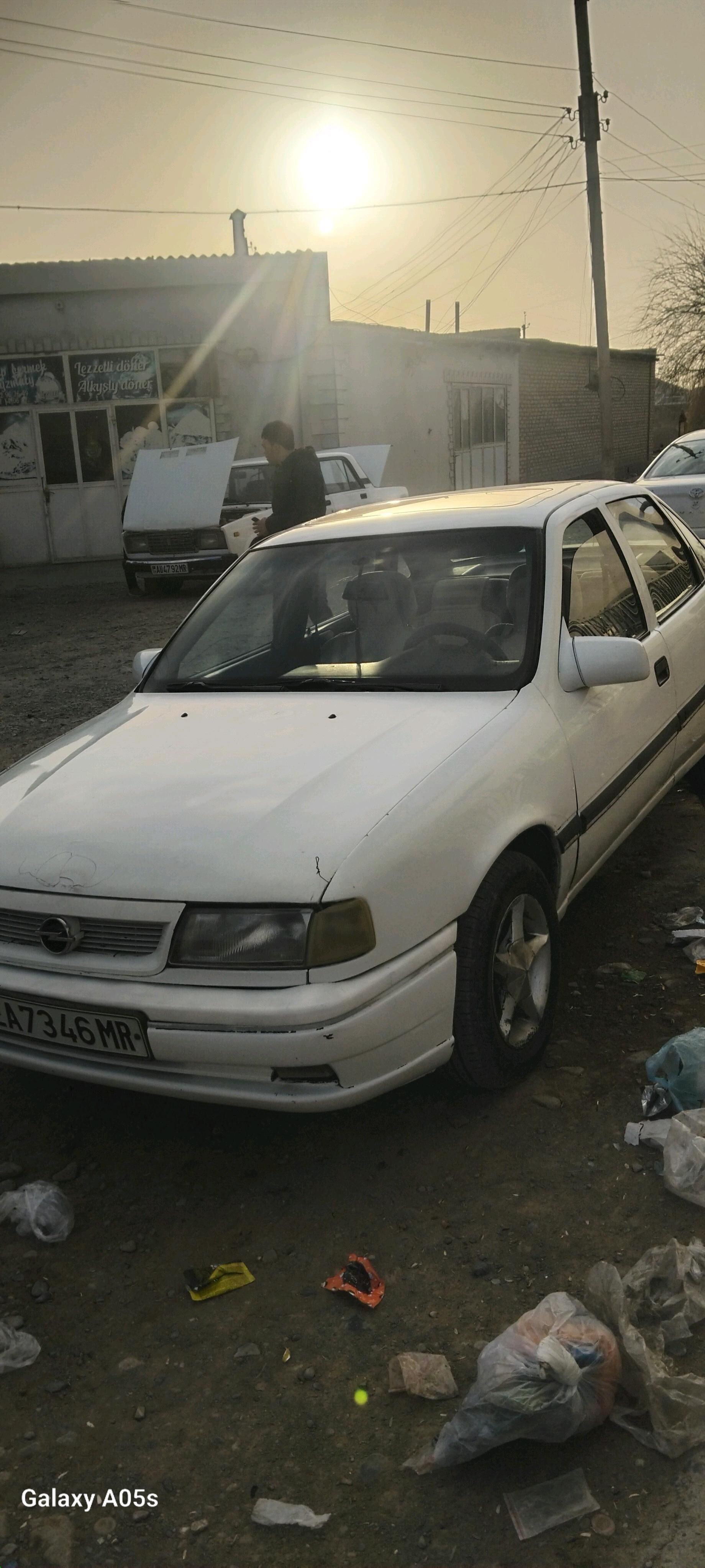 Opel Vectra 1993 - 27 000 TMT - Sakarçäge - img 2