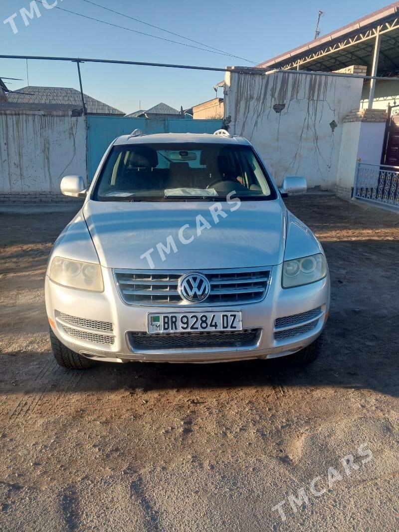 Volkswagen Touareg 2004 - 85 000 TMT - Şabat etr. - img 4