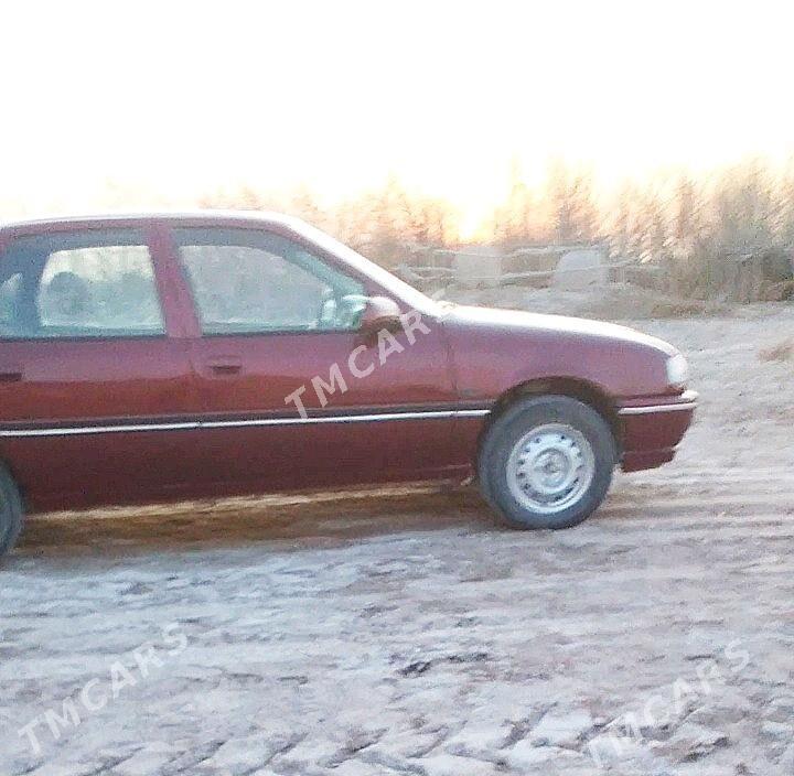 Opel Vectra 1992 - 38 000 TMT - Кёнеургенч - img 4