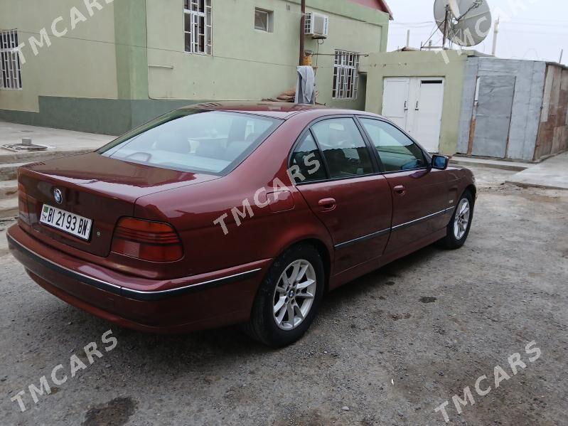 BMW E39 1998 - 85 000 TMT - Türkmenbaşy - img 3