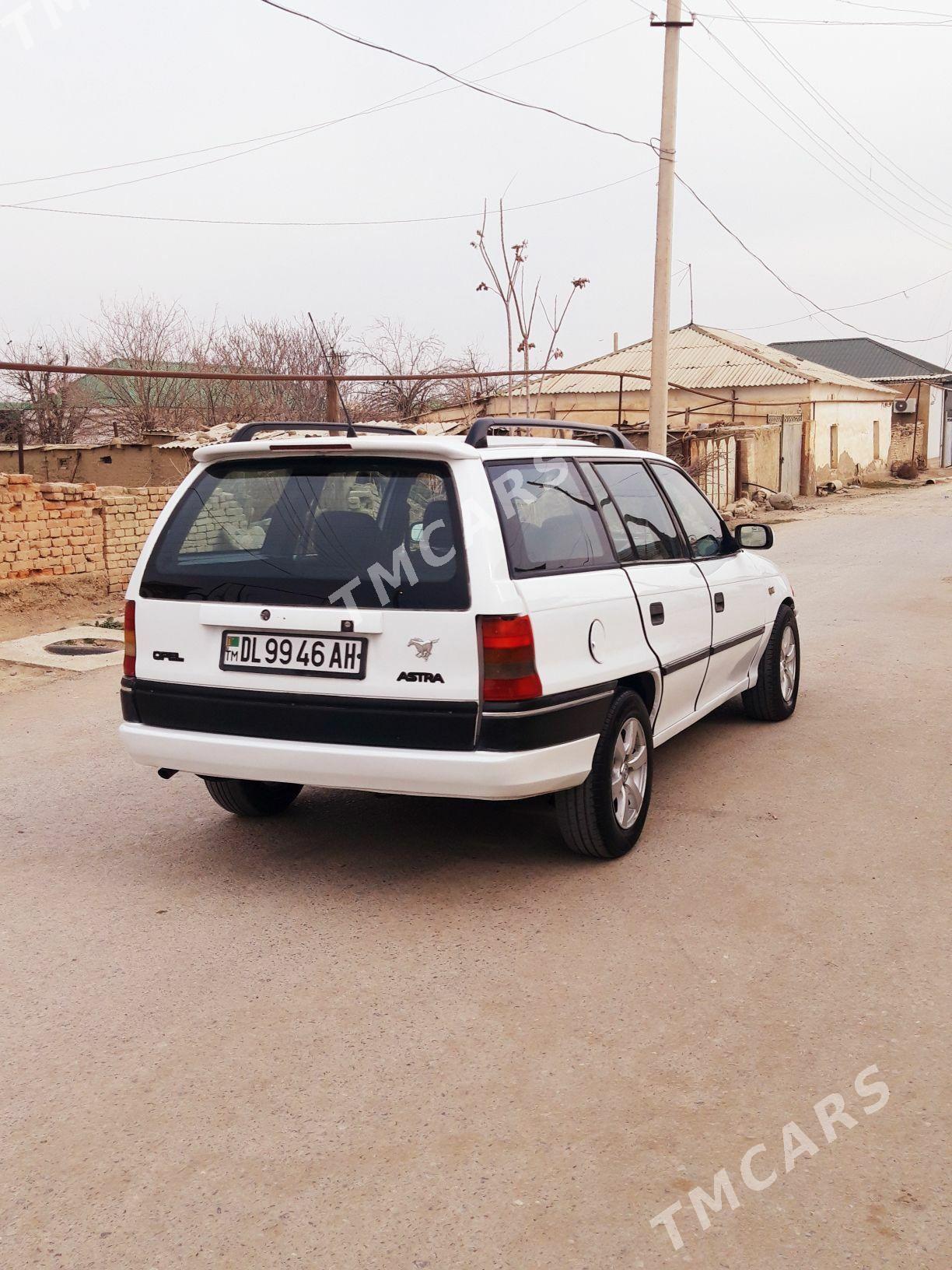 Opel Astra 1996 - 45 000 TMT - Бахарден - img 2