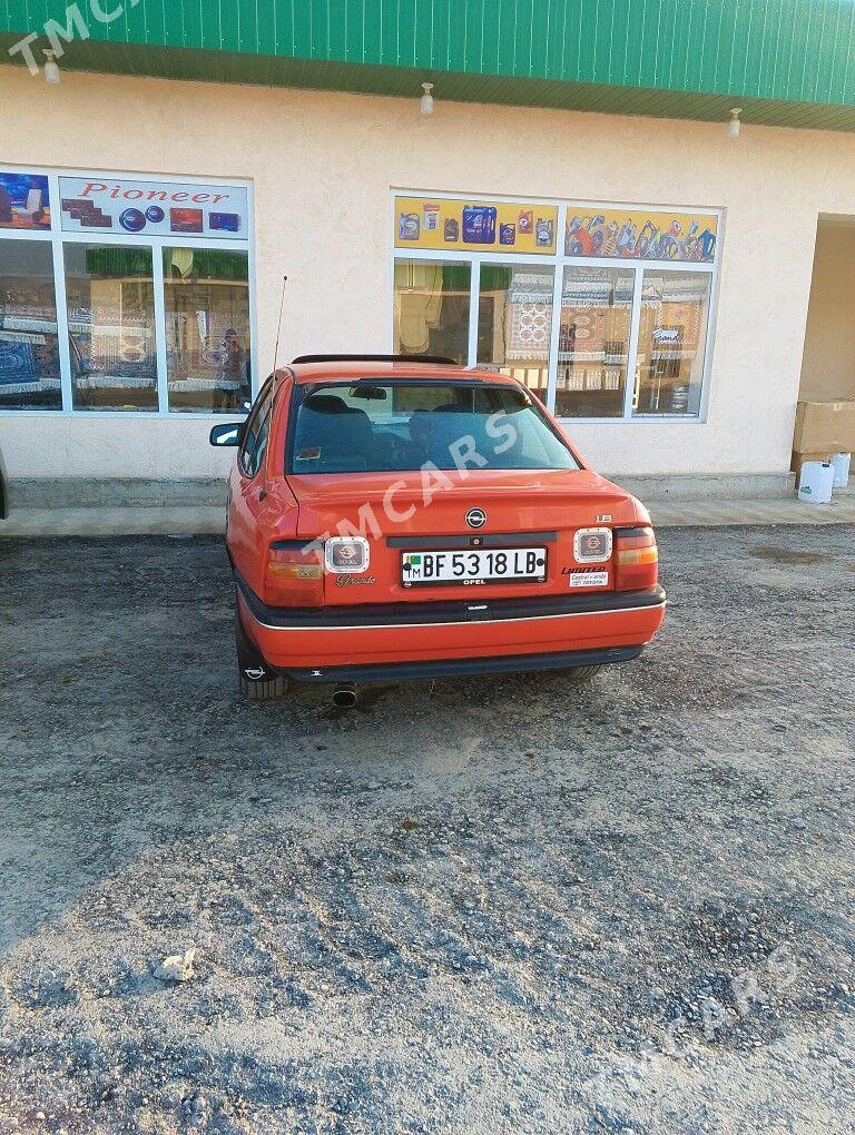 Opel Vectra 1991 - 35 000 TMT - Койтендаг - img 2