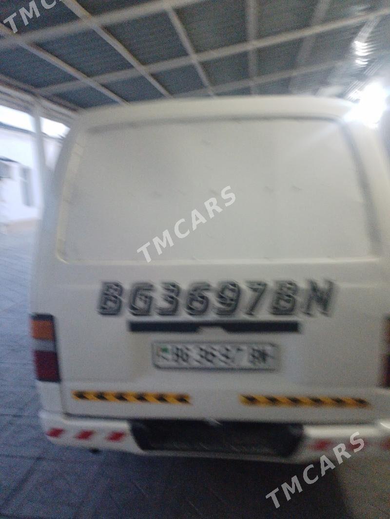 Toyota Hiace 2000 - 66 000 TMT - Балканабат - img 2