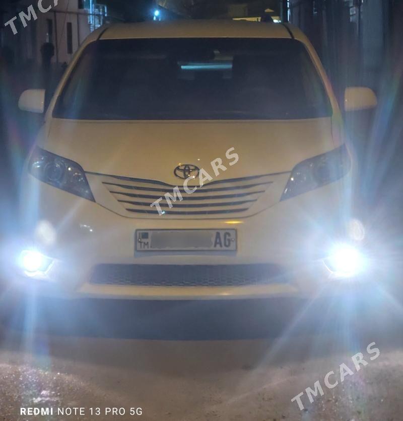 Toyota Sienna 2013 - 285 000 TMT - Ашхабад - img 3