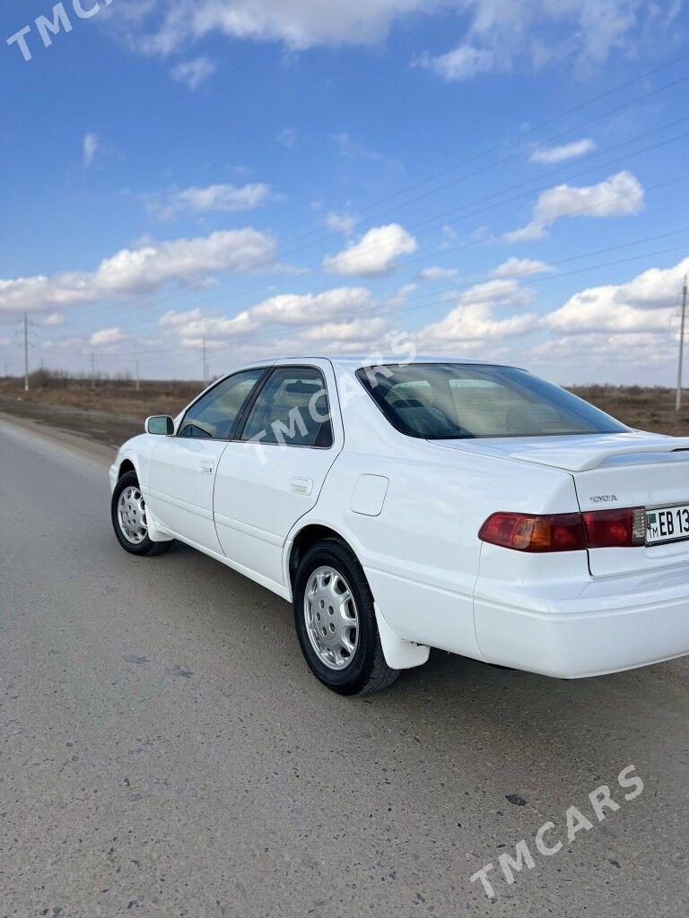 Toyota Camry 2001 - 123 000 TMT - 4 mkr - img 3