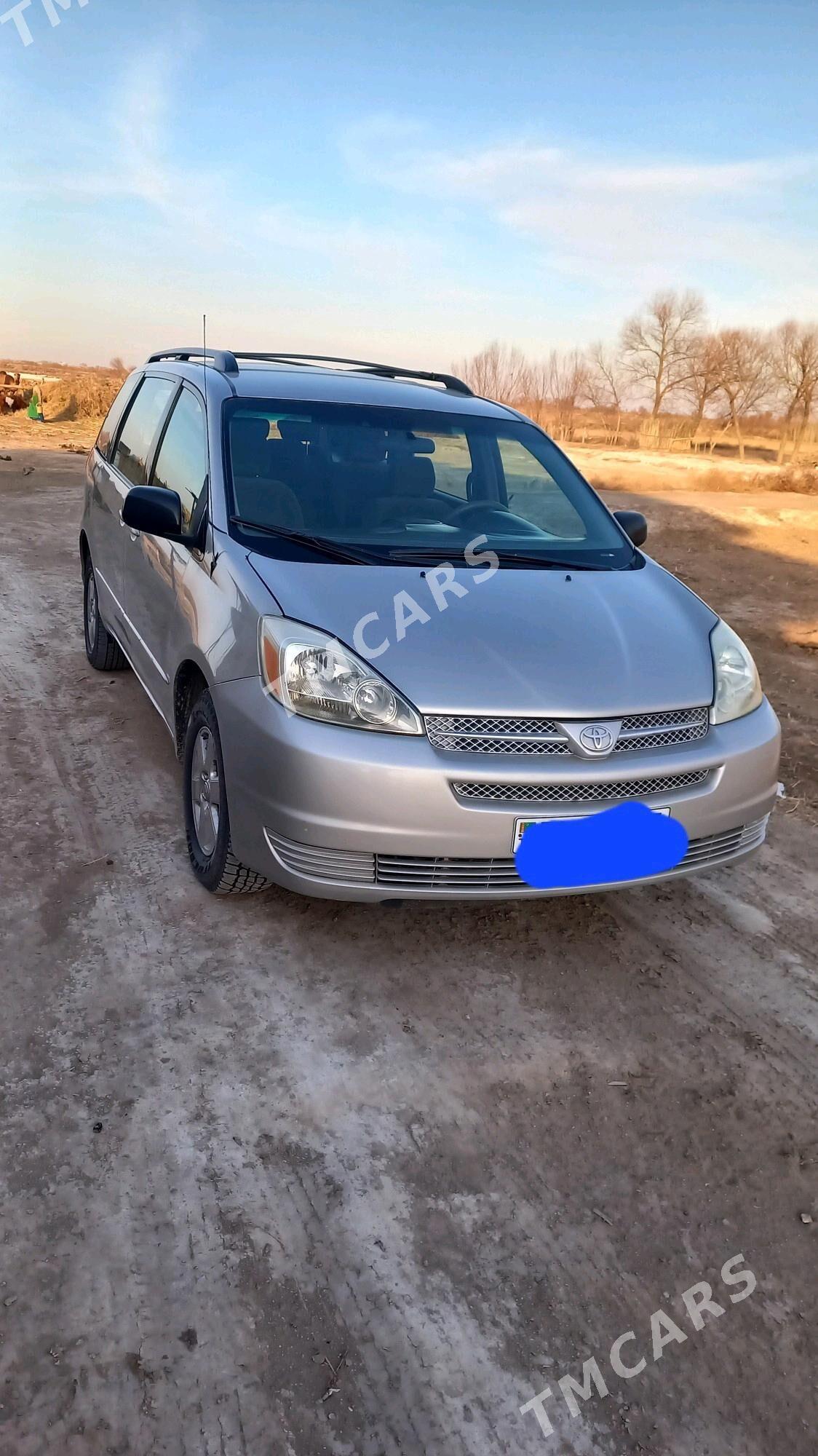 Toyota Sienna 2004 - 210 000 TMT - Кёнеургенч - img 4