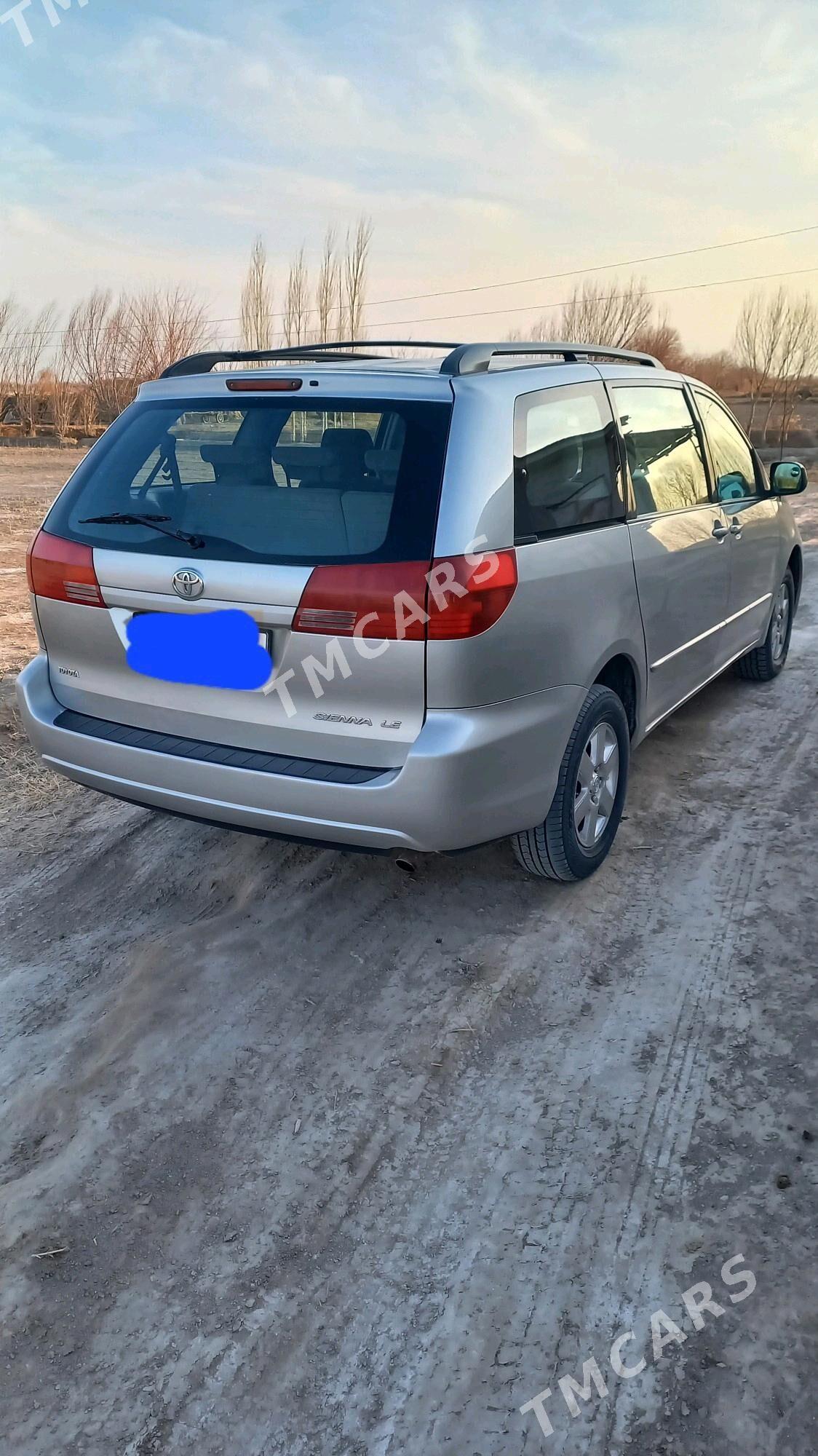 Toyota Sienna 2004 - 210 000 TMT - Кёнеургенч - img 8