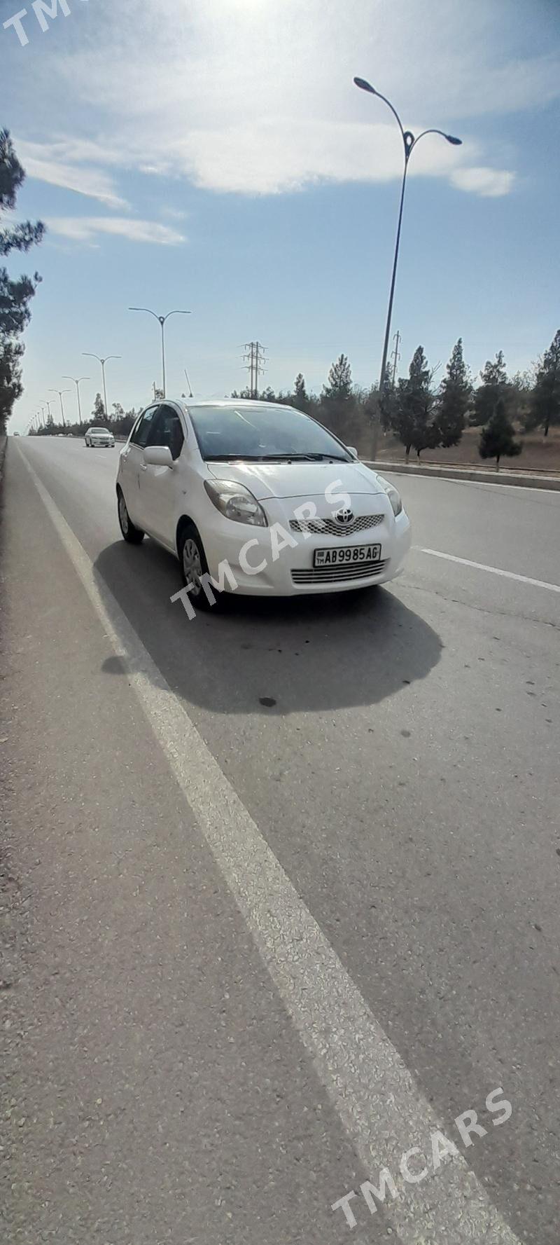 Toyota Yaris 2010 - 110 000 TMT - Ашхабад - img 2