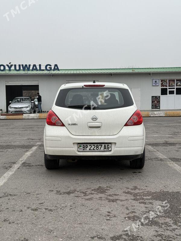 Nissan Versa 2009 - 104 000 TMT - Ашхабад - img 2