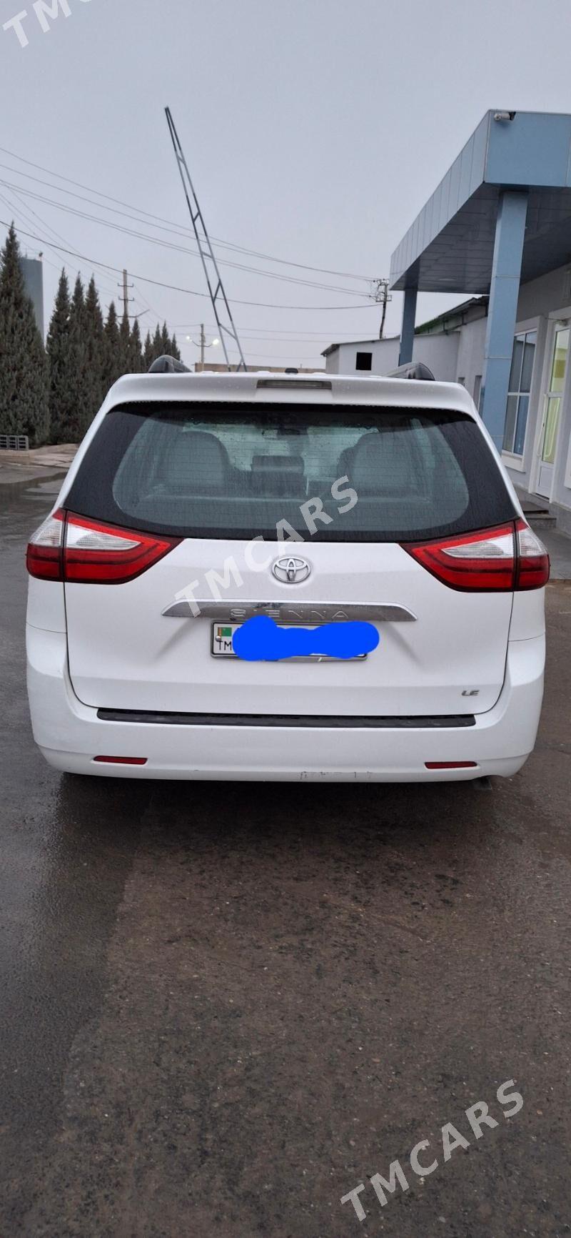 Toyota Sienna 2016 - 325 000 TMT - Aşgabat - img 2