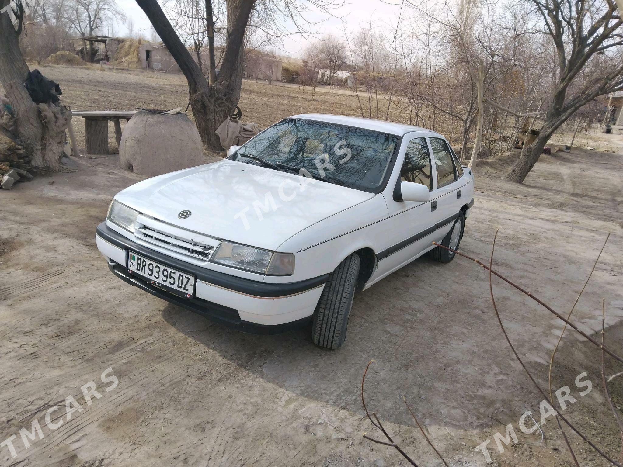 Opel Vectra 1990 - 30 000 TMT - Гурбансолтан Едже - img 2