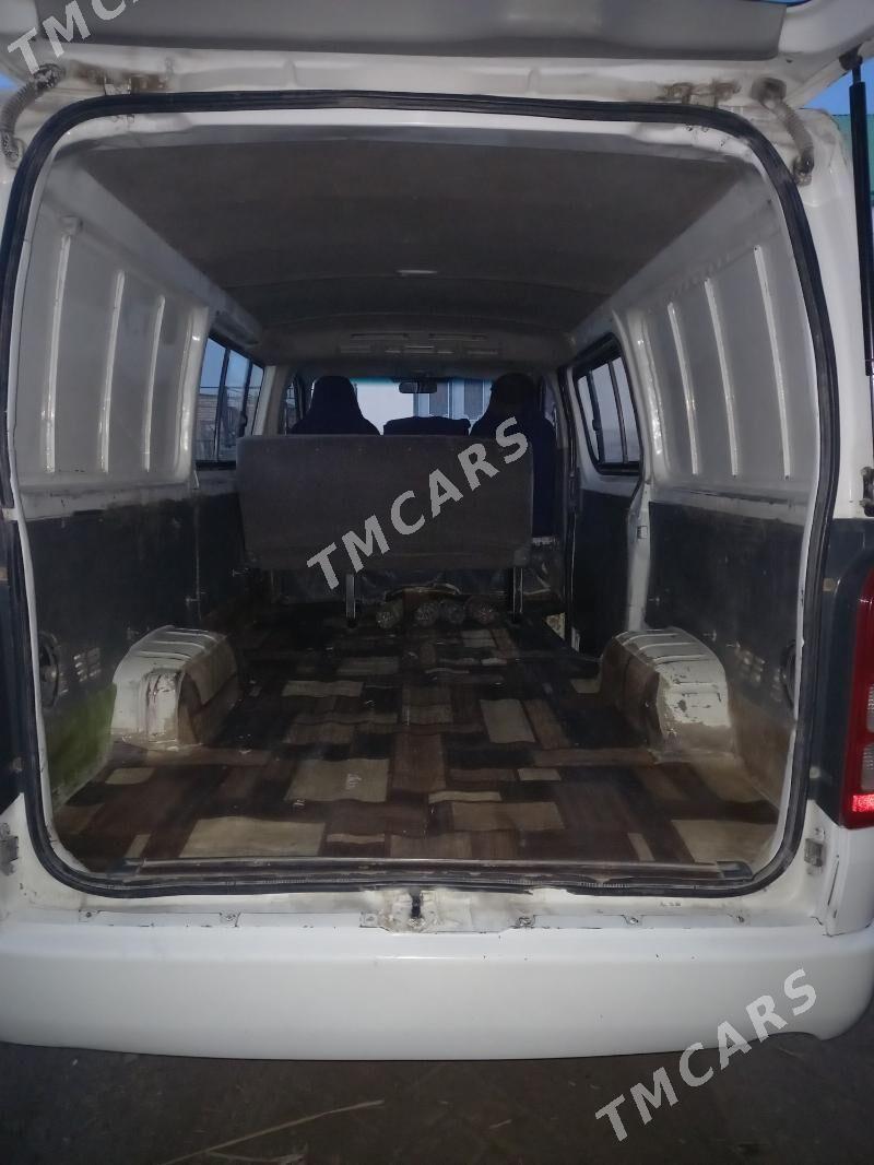 Toyota Hiace 2006 - 165 000 TMT - Халач - img 4