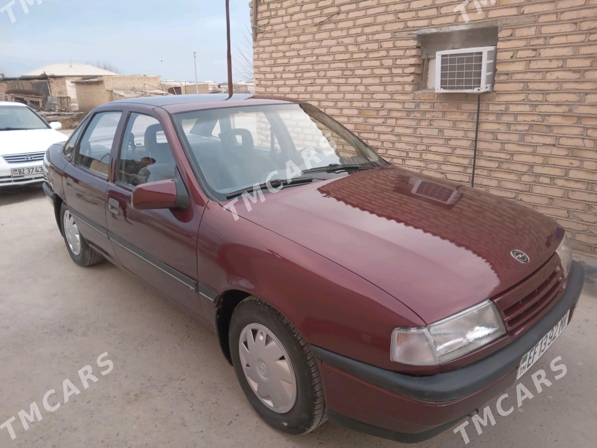 Opel Vectra 1989 - 37 000 TMT - Murgap - img 2