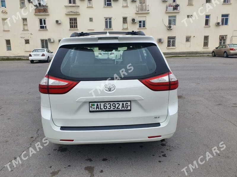 Toyota Sienna 2018 - 440 000 TMT - Aşgabat - img 3