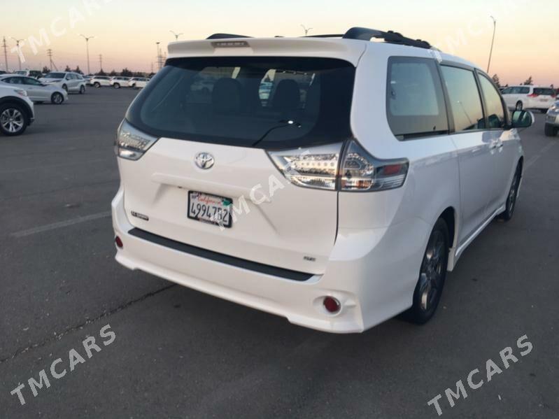 Toyota Sienna 2018 - 415 000 TMT - Türkmenabat - img 5