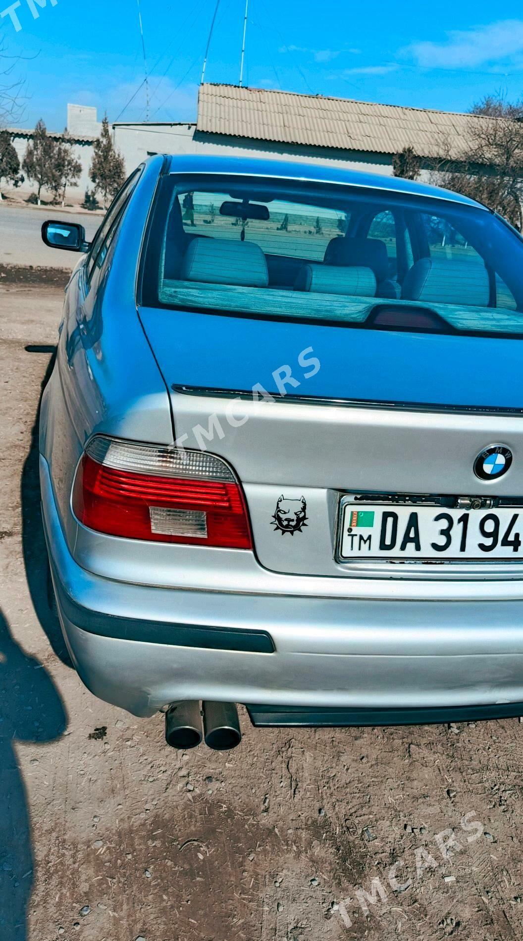 BMW E39 2003 - 110 000 TMT - Daşoguz - img 4