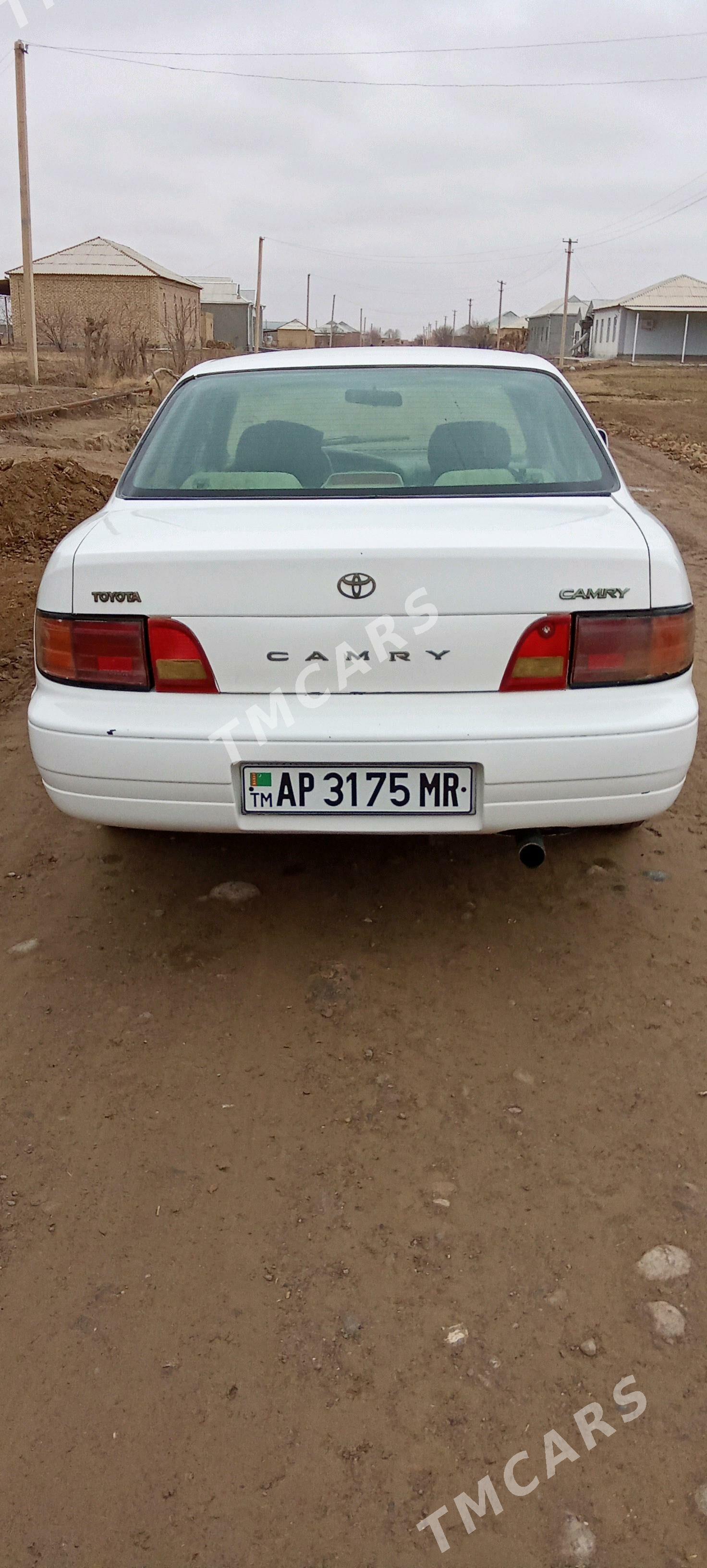 Toyota Camry 1994 - 80 000 TMT - Ýolöten - img 3