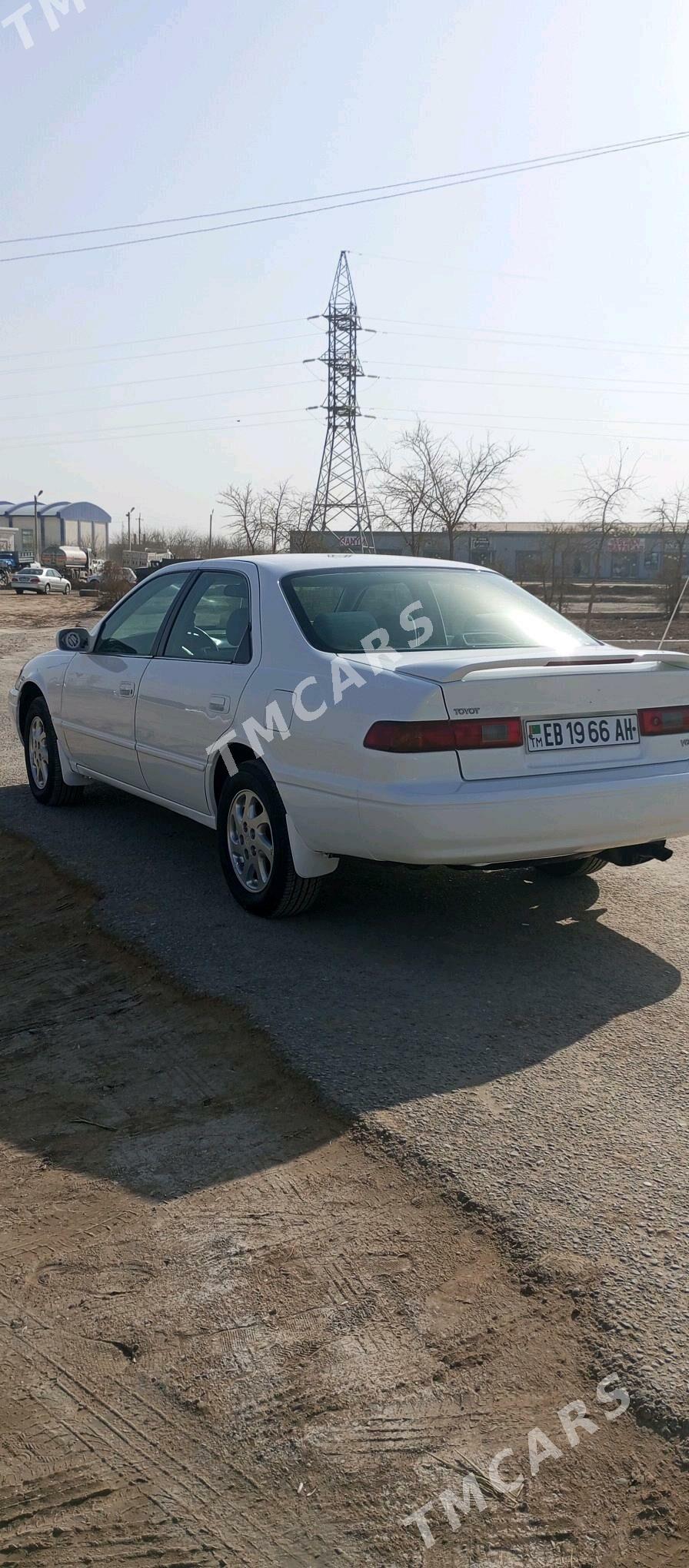 Toyota Camry 1997 - 120 000 TMT - Теджен - img 2