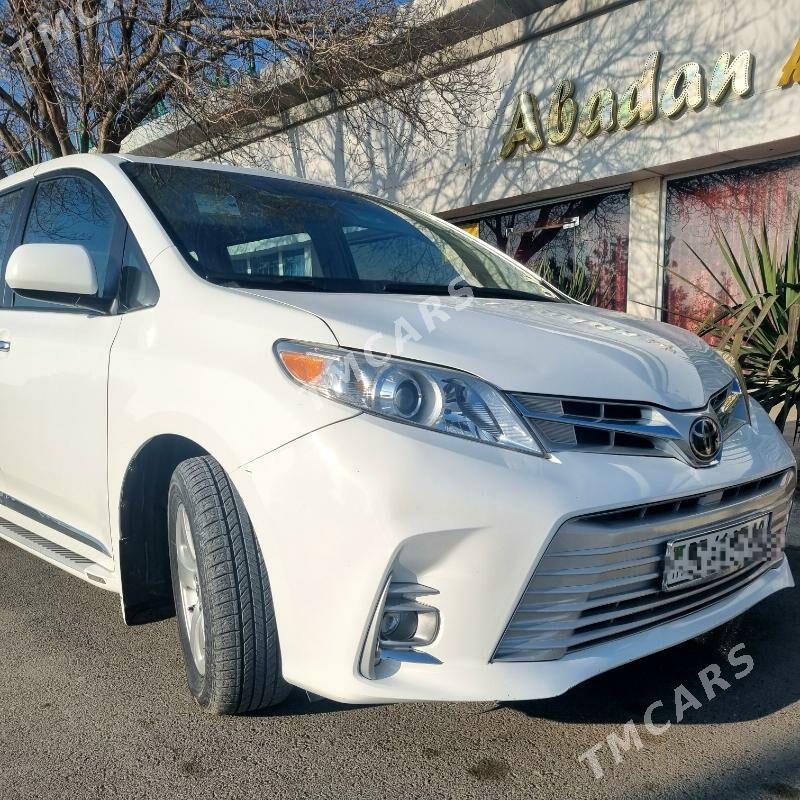 Toyota Sienna 2017 - 310 000 TMT - Бузмеин - img 3