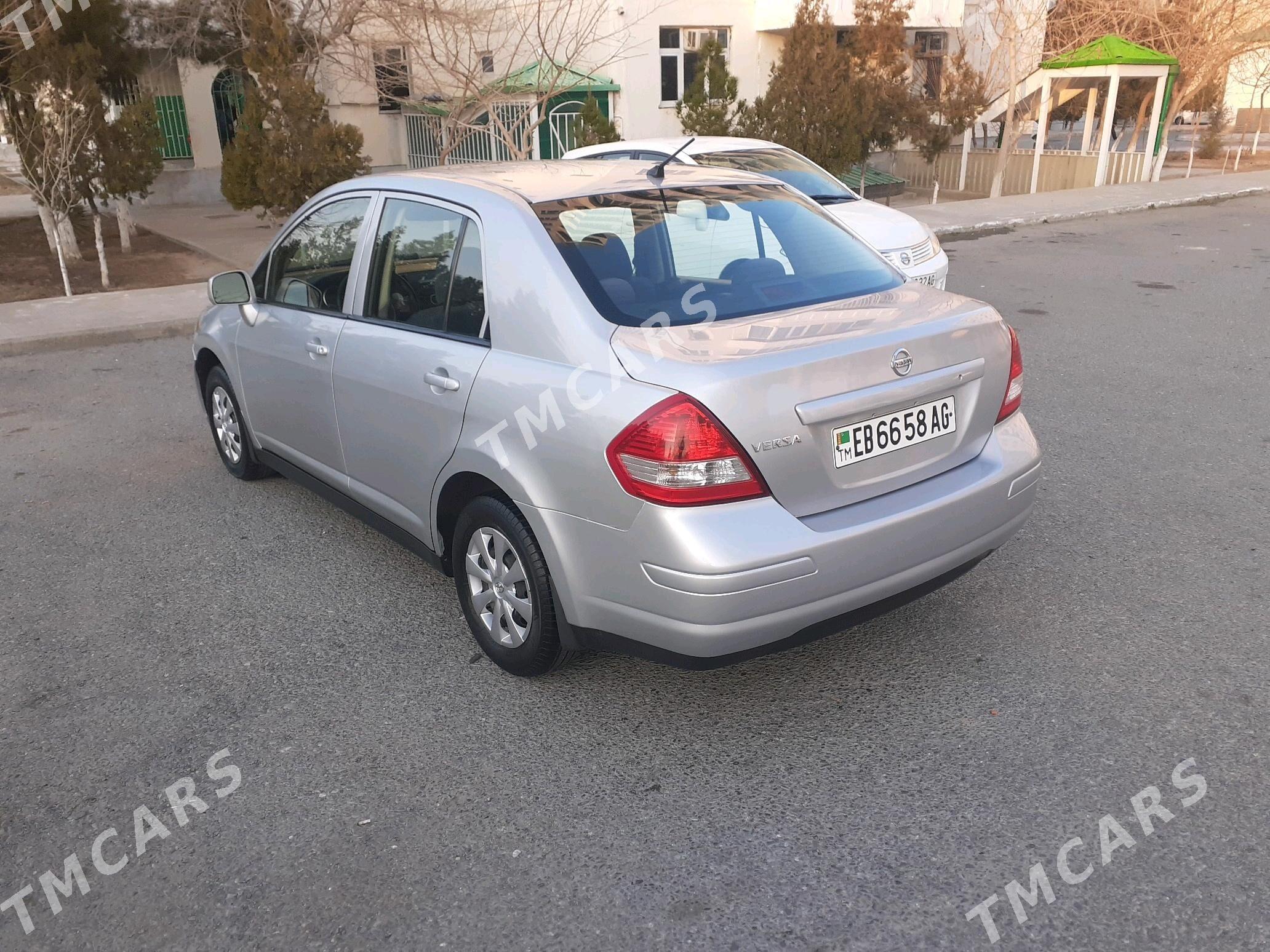 Nissan Versa 2011 - 107 000 TMT - Ашхабад - img 3