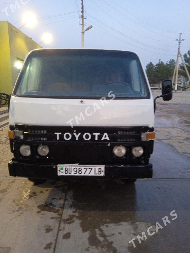 Toyota Dyna 1995 - 80 000 TMT - Dostluk - img 5