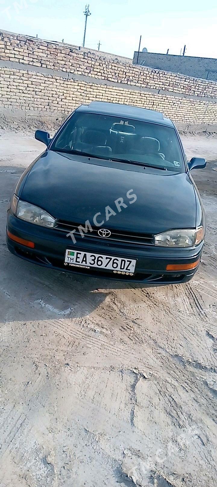 Toyota Camry 1993 - 90 000 TMT - Köneürgenç - img 3