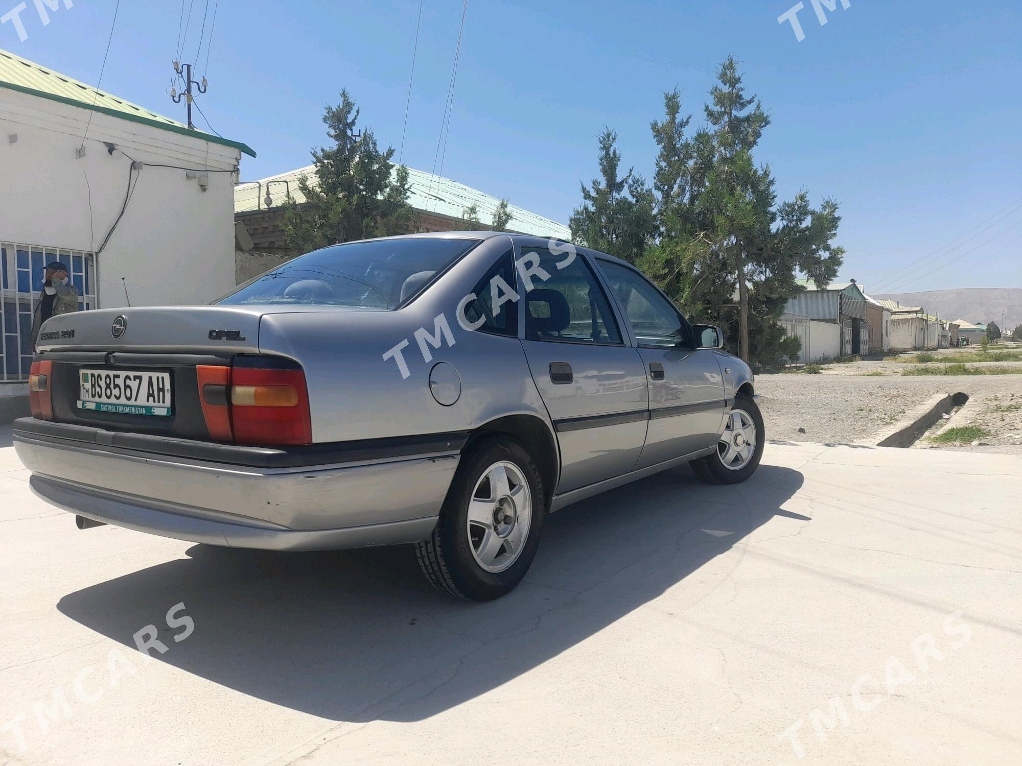 Opel Vectra 1993 - 33 000 TMT - Бахарден - img 3