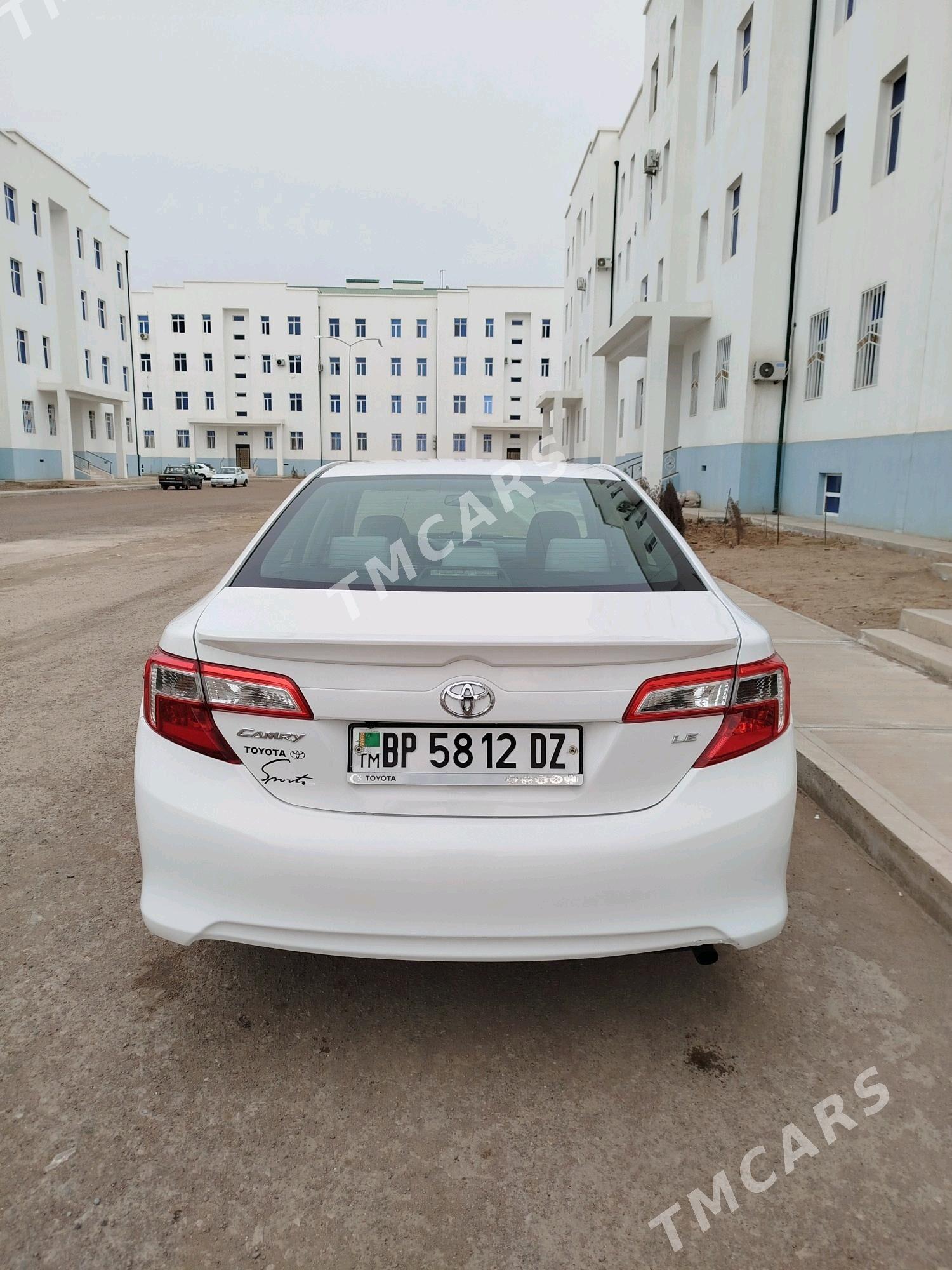 Toyota Camry 2013 - 225 000 TMT - Дашогуз - img 3